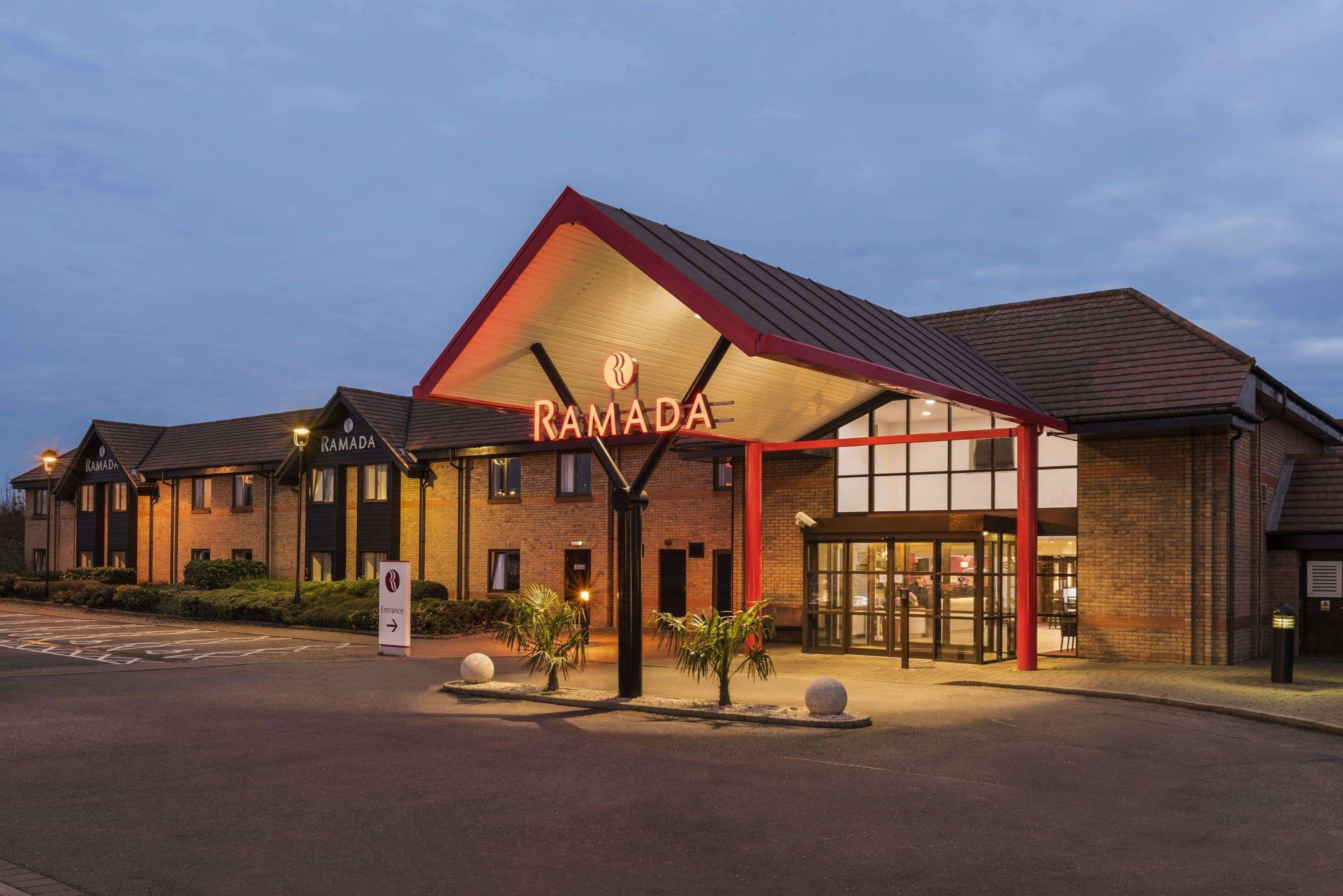 Ramada By Wyndham Cambridge Ξενοδοχείο Fen Drayton Εξωτερικό φωτογραφία