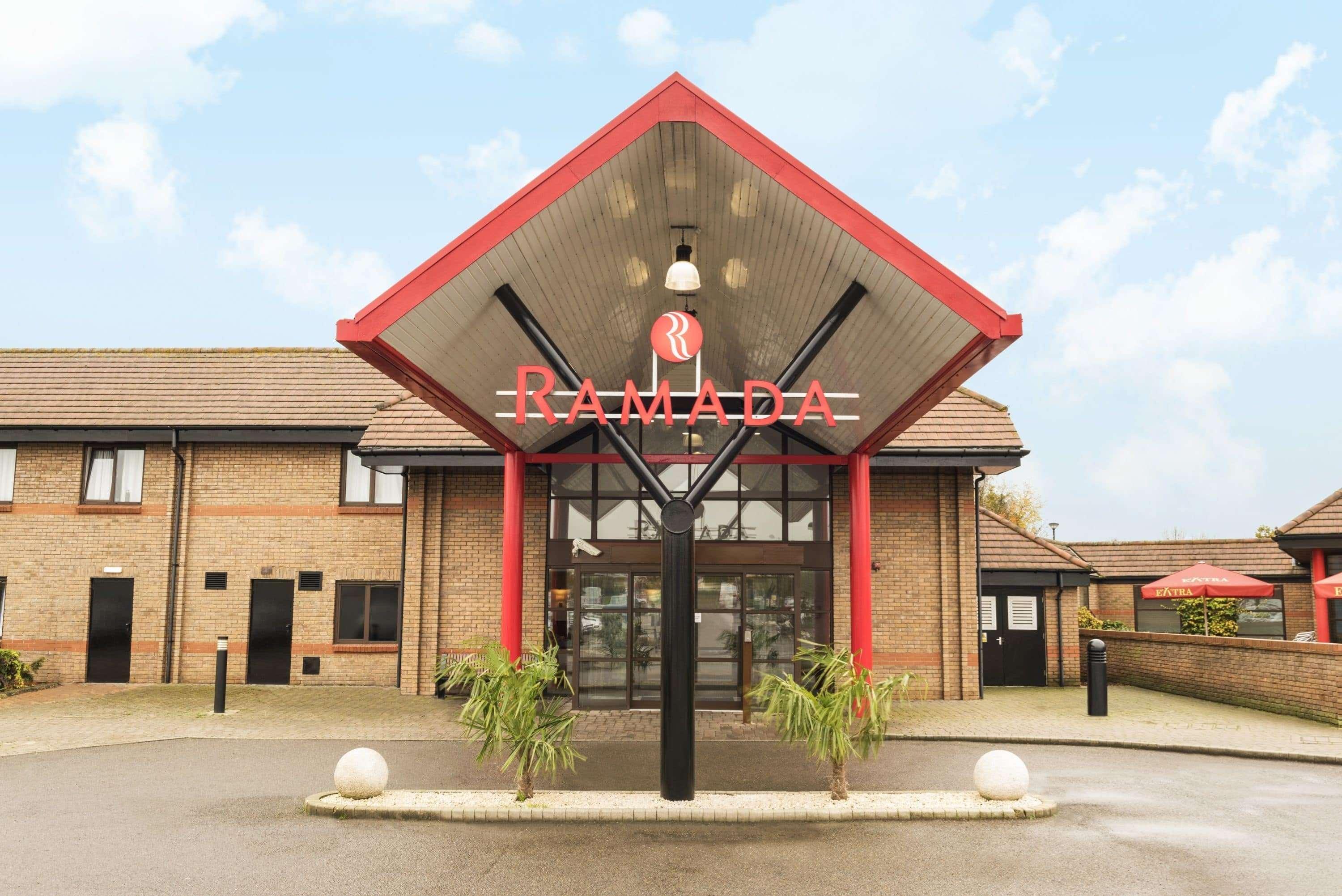 Ramada By Wyndham Cambridge Ξενοδοχείο Fen Drayton Εξωτερικό φωτογραφία